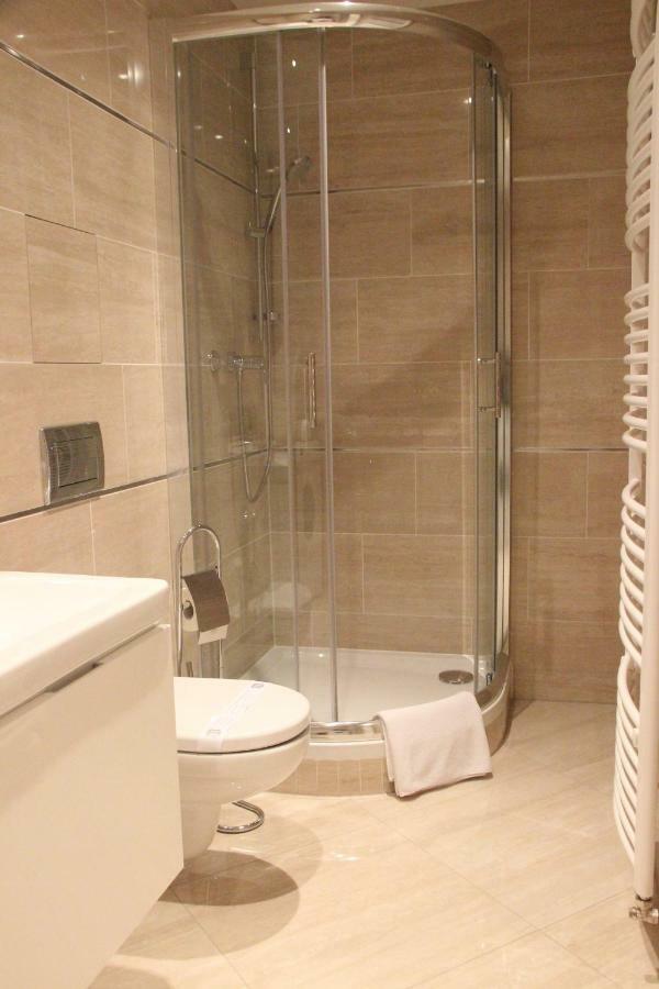 H+ Apartman Letiste Apartamento