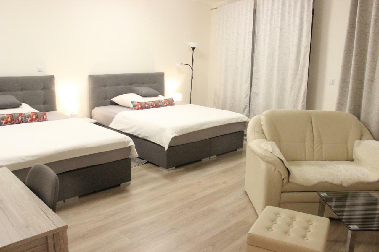 Apartamento H+ Apartman Letiste Praga